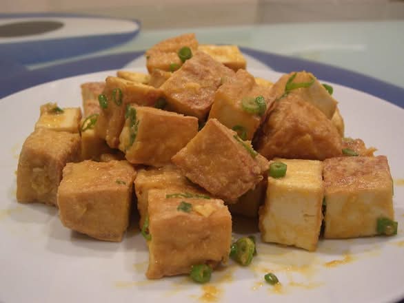 Bean curd with salty egg yolk 咸蛋黄豆腐